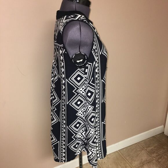 John Mark tank top size medium - Picture 4 of 6